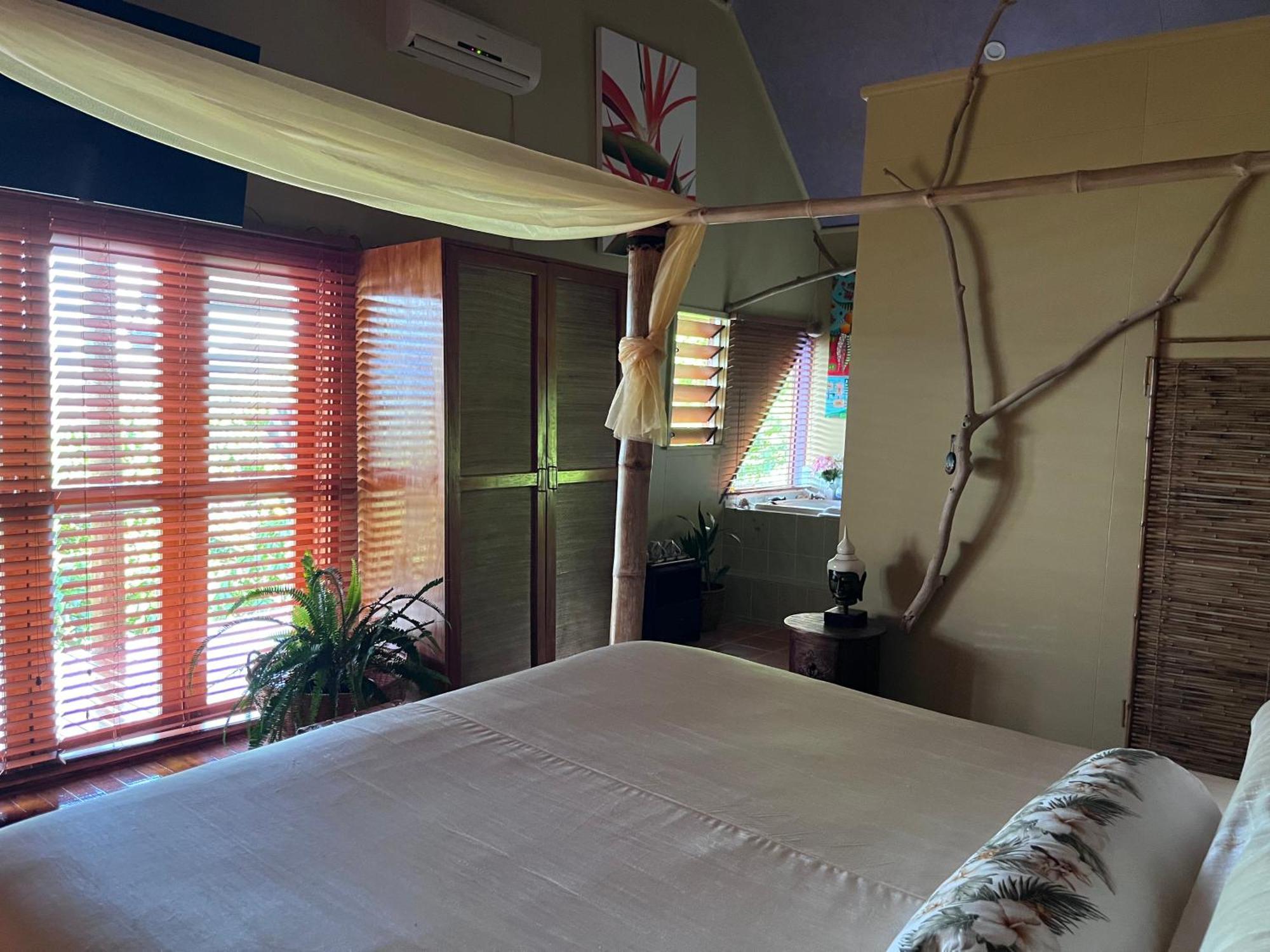Naveria Heights Lodge Savusavu Exterior foto